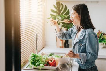 5 cách giảm cảm giác thèm ăn vặt bạn cần 